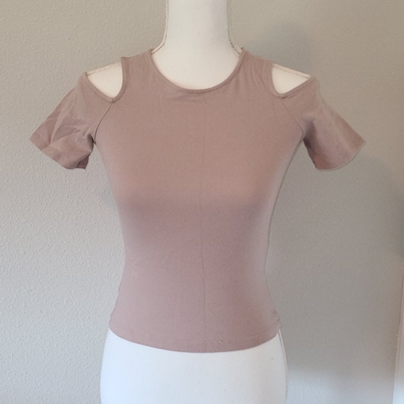 Charlotte Russe cold shoulder crop top - Picture 9 of 10